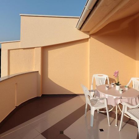 City Pool Apartments Novalja Kültér fotó
