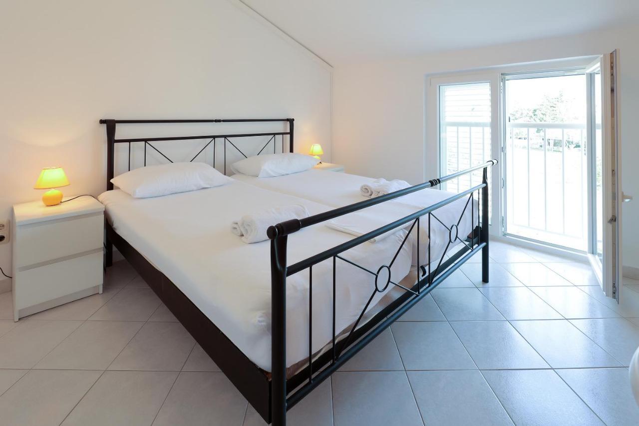 City Pool Apartments Novalja Kültér fotó