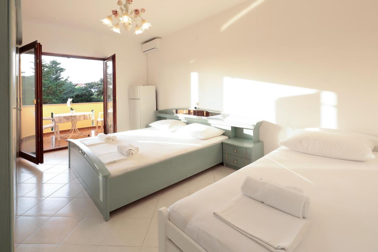 City Pool Apartments Novalja Kültér fotó