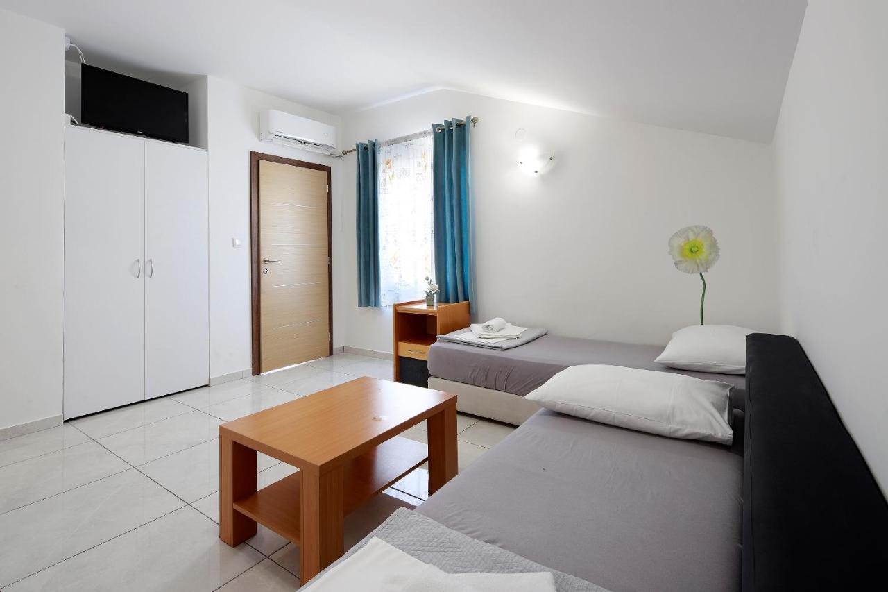 City Pool Apartments Novalja Kültér fotó