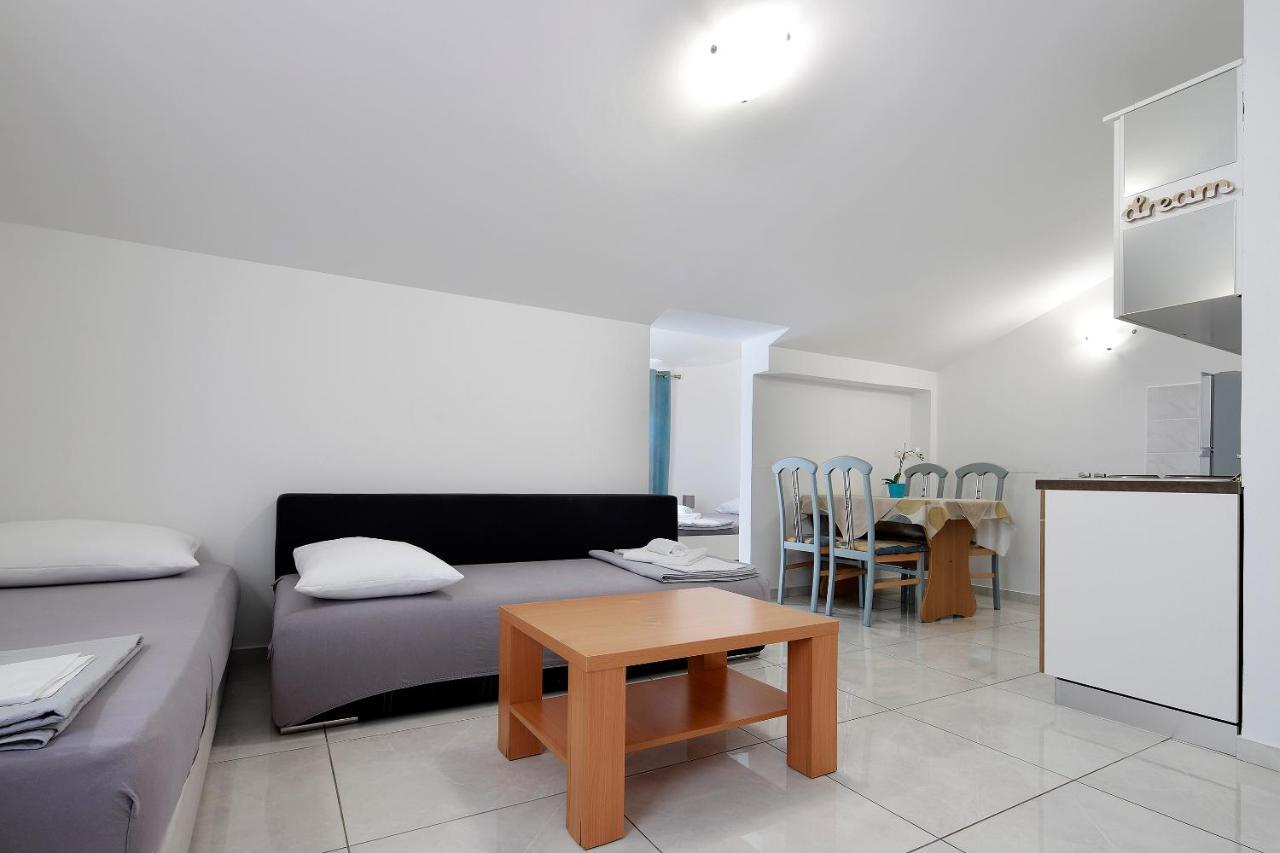 City Pool Apartments Novalja Kültér fotó
