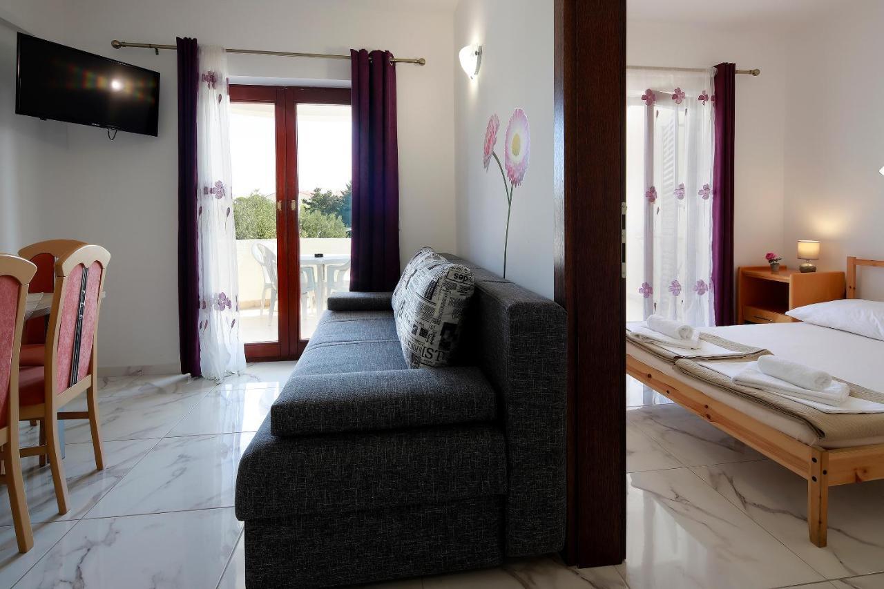 City Pool Apartments Novalja Kültér fotó